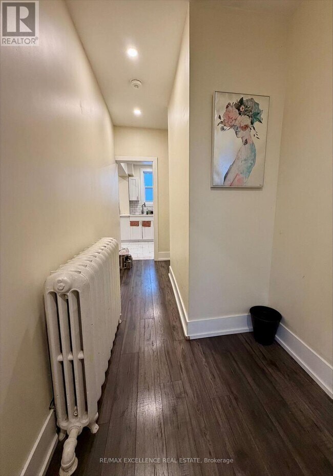 Photo - 395 Aberdeen Ave