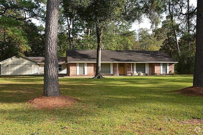 Building Photo - Kingwood Over 1 Acre & 3 Car Garage! Rental