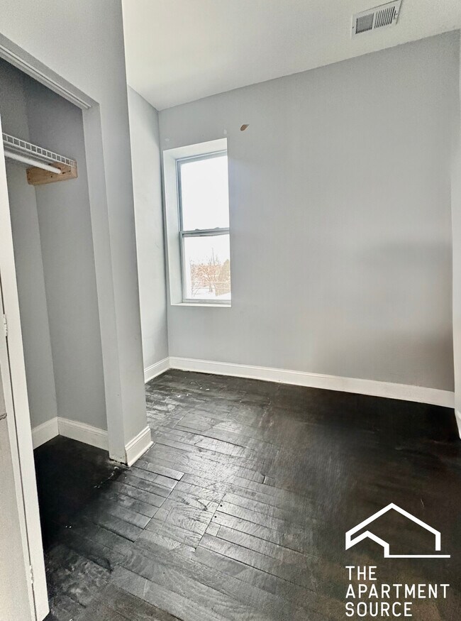 Photo - 3858 W Grenshaw St Unit 3858 Grenshaw