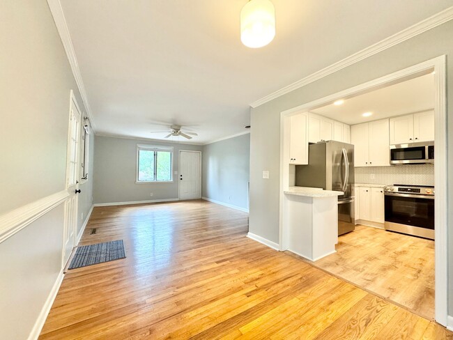 Photo - 1600 Piper Pl