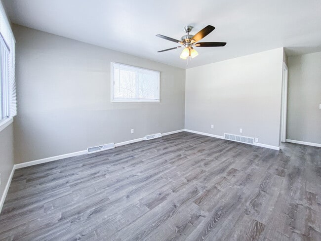 Photo - 1853 Fisher St