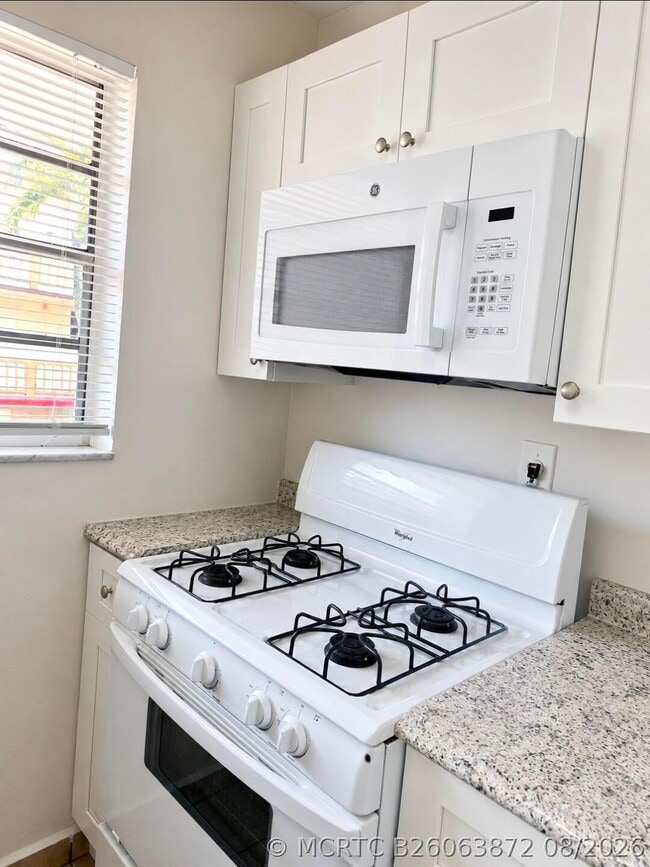 Photo - 4655 Palm Ave Unit 205
