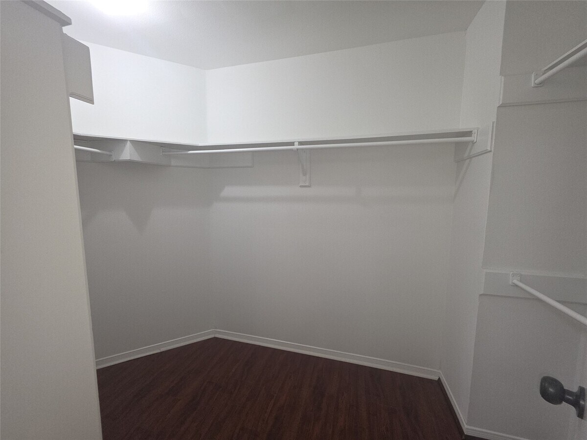 Photo - 1907 Summerfield Pl