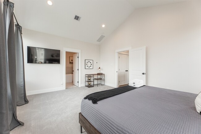 Photo - 605 Middle St