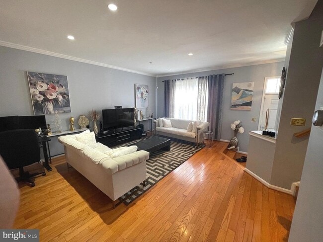 Photo - 47402 Darkhollow Falls Ter