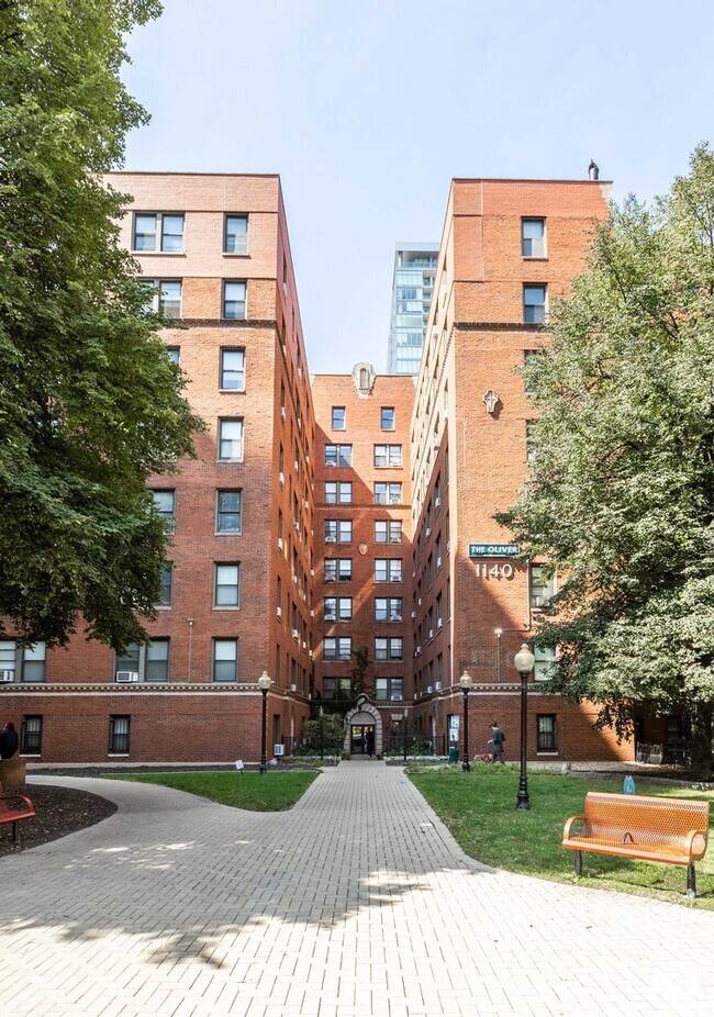 Building Photo - 1140 N La Salle Dr Unit 527 Rental