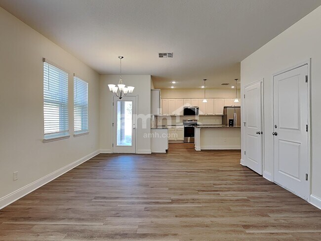 Photo - 1328 Mount Logan Dr