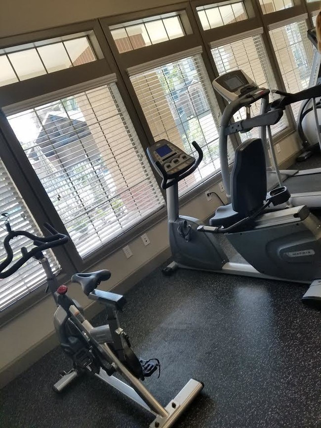 ¡Ahorra $$ en membresías de gimnasio!