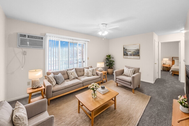 Sala de estar - Riverview Oaks Apartments
