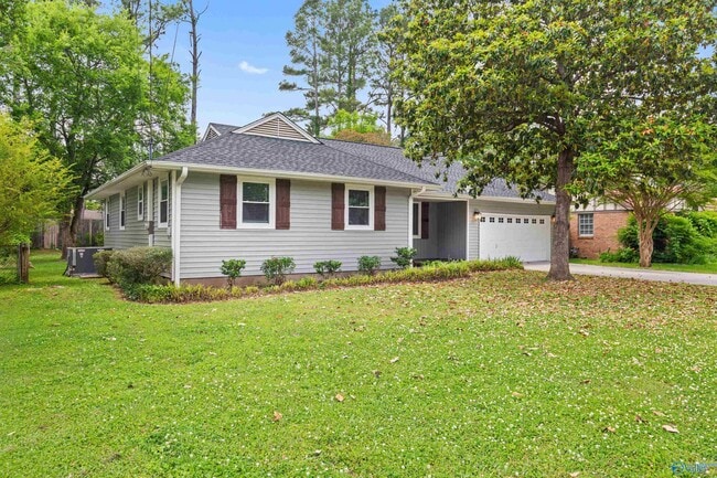 Photo - 2211 Cecille Dr SW