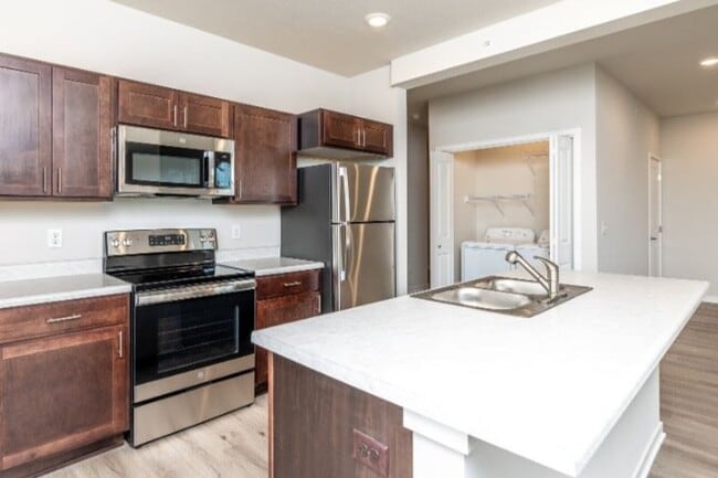 Kettlestone Peak Apartments