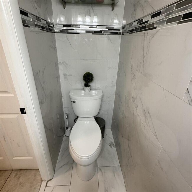 Photo - 4028 SW 67th Ter