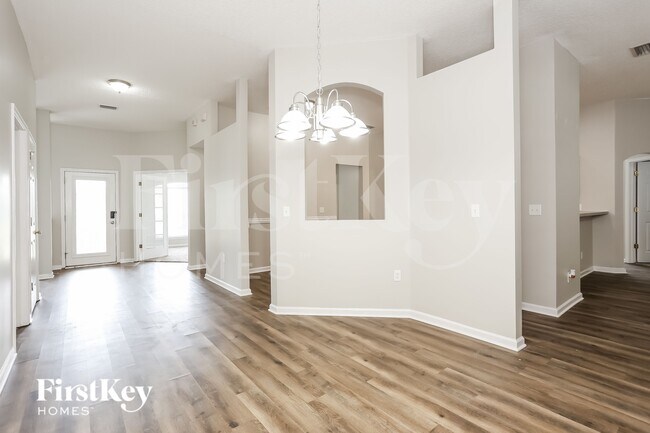 Photo - 14107 Summer Breeze Dr E