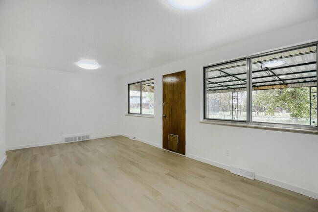 Photo - 375 Depew St
