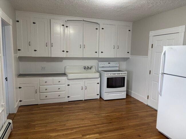 Photo - 314 Jewett St Unit first floor South