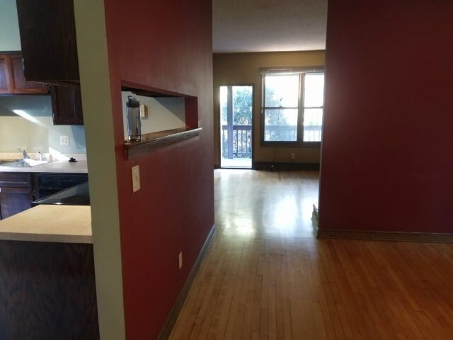 Photo - 570 Laurel Ave Unit #2