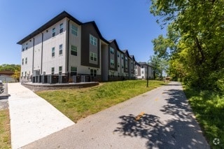 Building Photo - Call for Fall Specials - South Creekside A... Rental