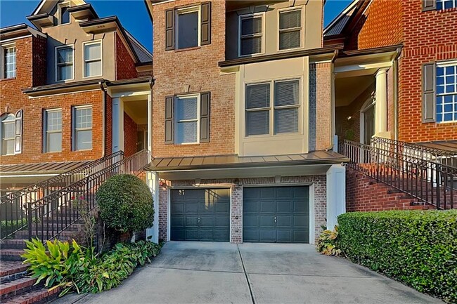 3008 Montclair Cir SE