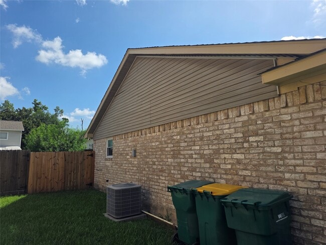 Photo - 12531 La Rochelle Dr