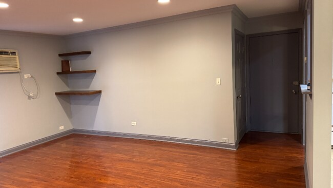 Photo - 9S060 Lake Dr Unit 12-102