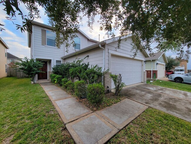 20759 Cypress Crescent Ln