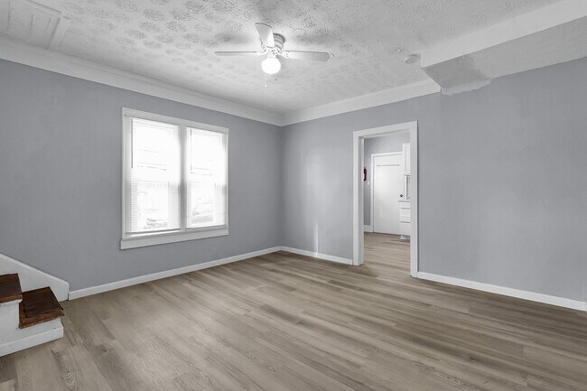 3172-3176-3176 E 5th Ave Unit 3176