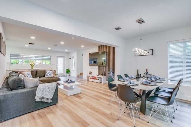 Photo - 834 SW 14th Ct Unit ID1287065P