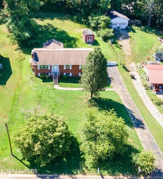 Photo - 6633 Wachese Ln