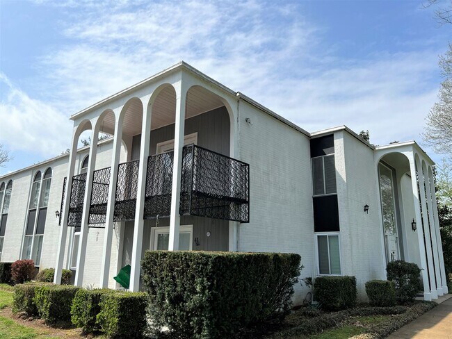 Mercury Manor Condo - Mercury Manor Condo