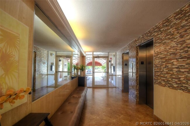 Building Photo - 1391 S Ocean Blvd Unit 204