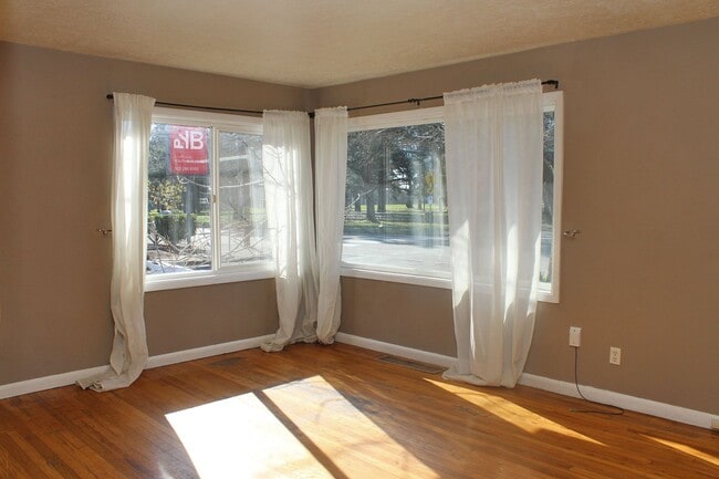 Photo - 4728 SE 92nd Ave