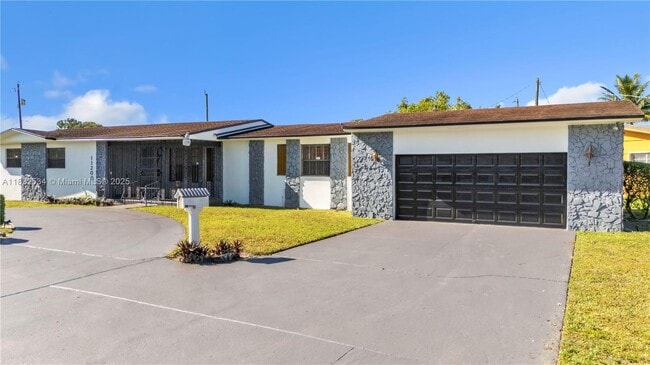 Building Photo - 11200 W Golf Dr Rental