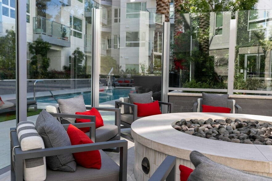 Gather around the fire for cozy evenings outside.