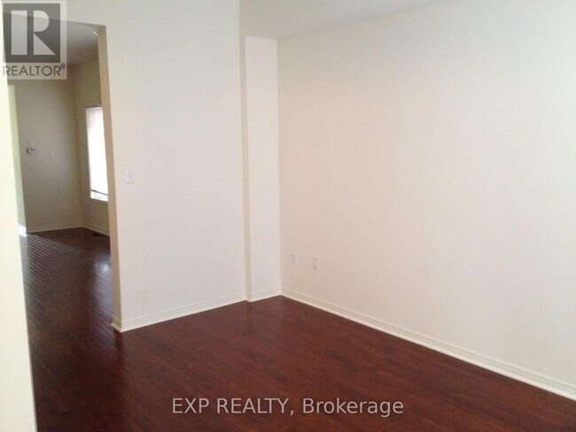 Photo - 247 Checkerberry Crescent