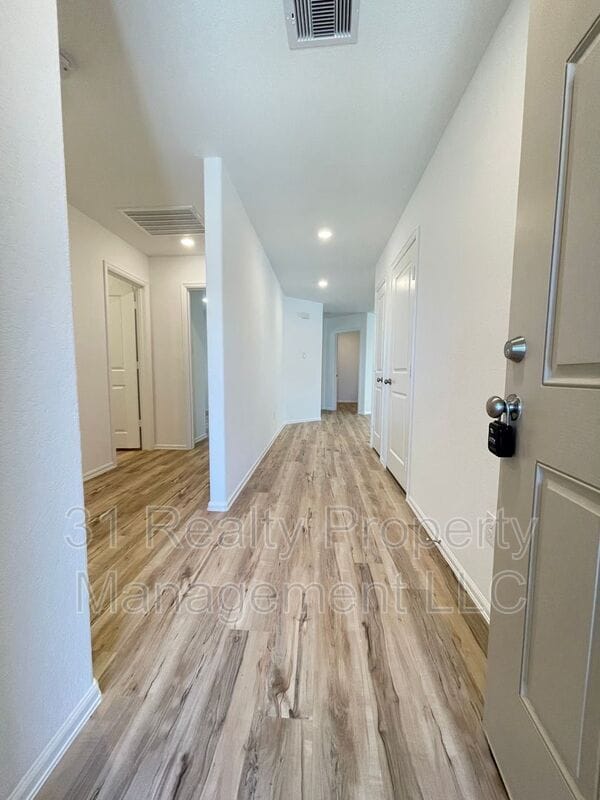 3219 Aster Mdw Wy