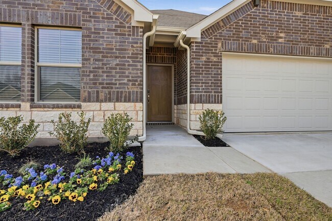 Photo - NEW CONTRUCTION 3/2/2 FOR LEASE IN SHERMAN!