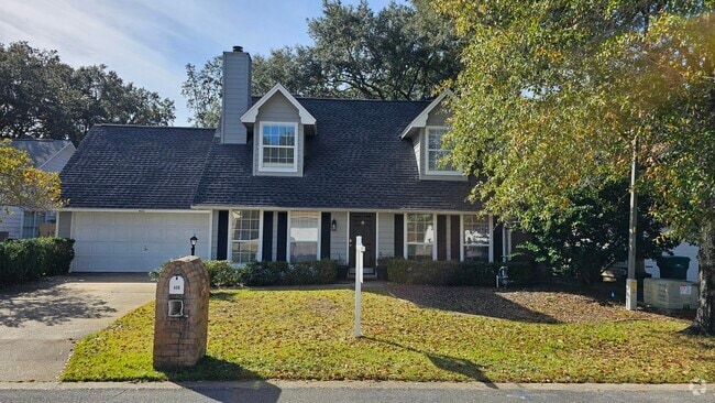 Building Photo - 406 Parkwood Pl Rental