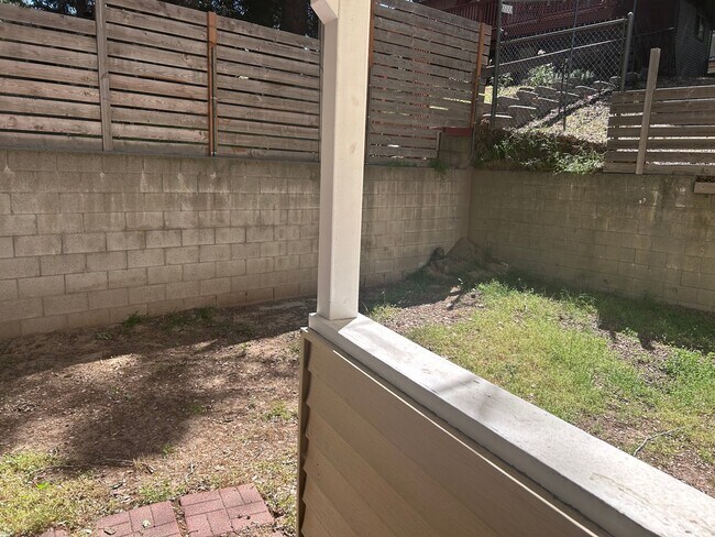 Photo - 398 Dunant Dr