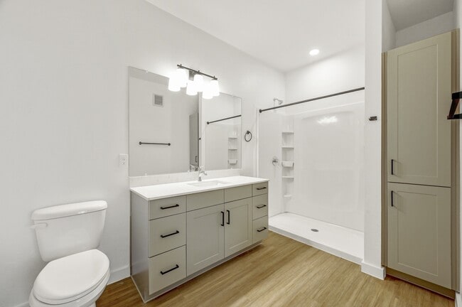 Bathroom - Bluff View at Frederick Creek
