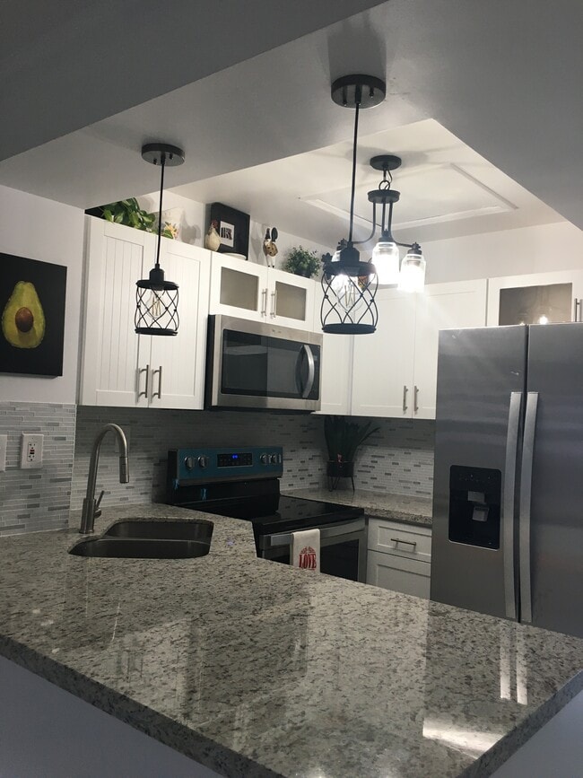 Photo - 2154 W 60th St Unit #12213