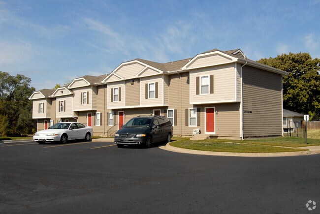 Photo - Woodland Village Apartments