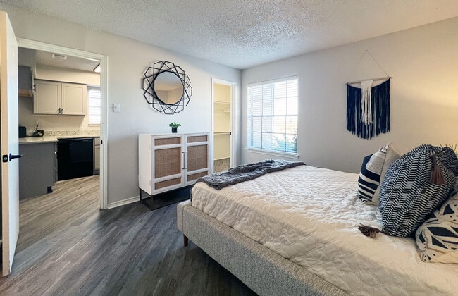 Photo - Ashwood Park Apartments