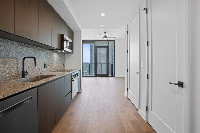 Photo - 84 East Ave Unit 2708