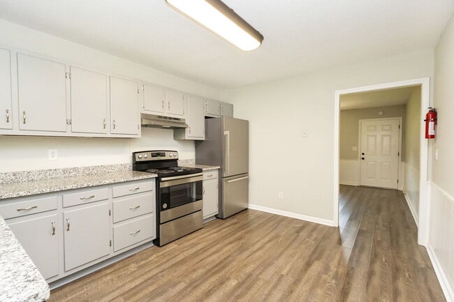 Photo - 1418 Baggett Rd