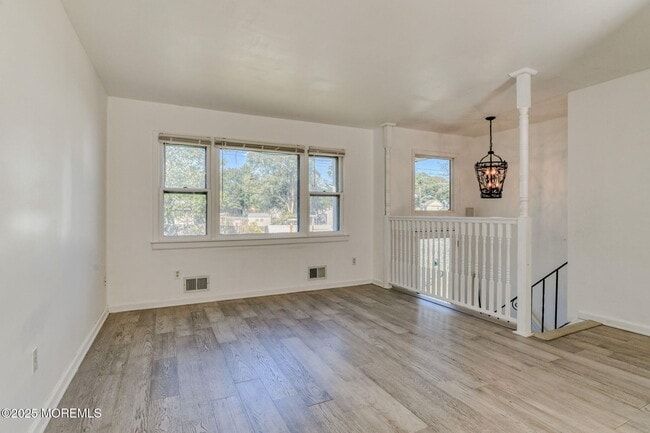 Photo - 204 Mill Creek Dr