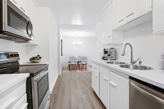 Bentley Avenue Apartments