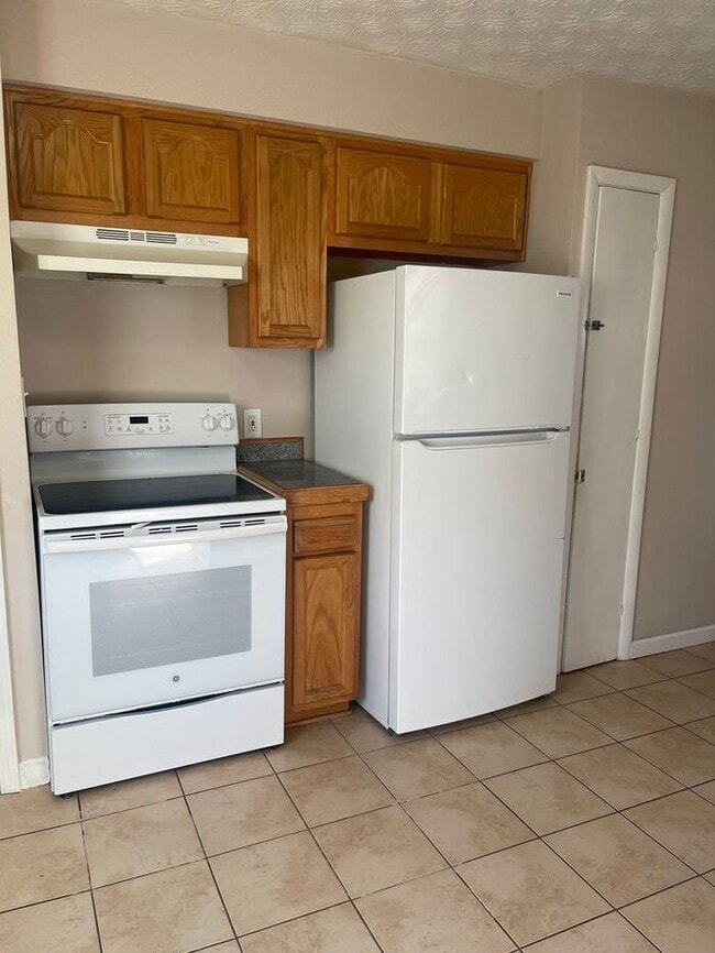 Photo - Charming ranch in wonderful neighborhood