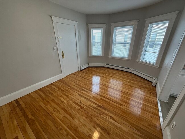 Building Photo - 3 Kingsley Terrace Unit 9 Rental