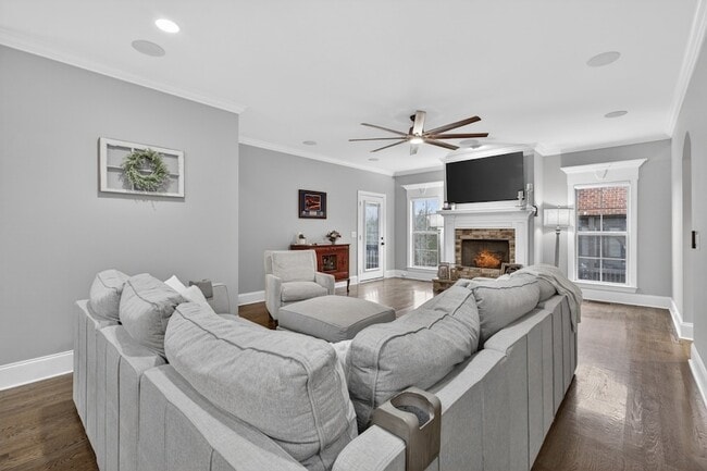 Photo - 607 Southshore Pt