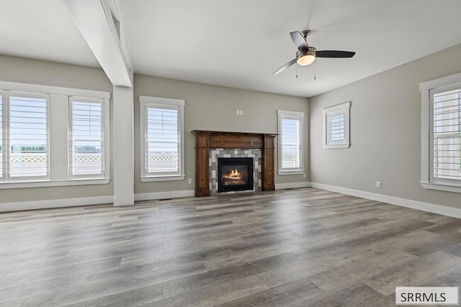 4491 Craven Ln